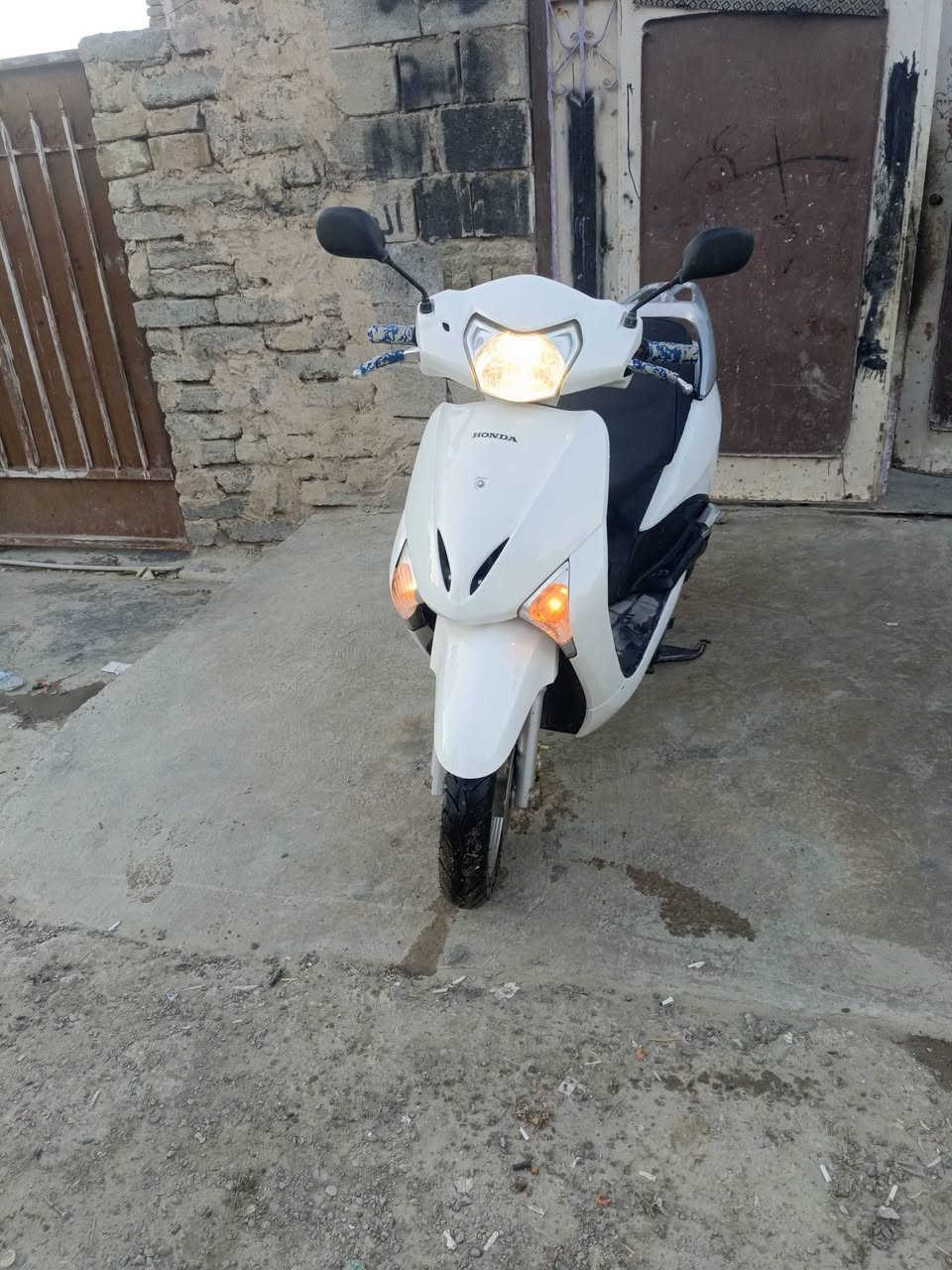 للبيع لاستفسار عل هاذ ارقم ***********
