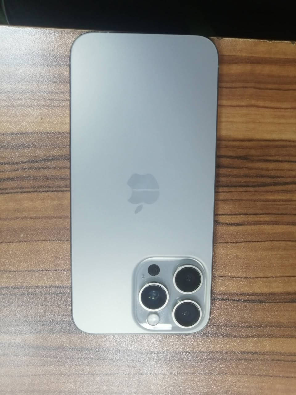 سلام عليكم شباب تلفون ايفون ١٥ برو ماكس ذاكرته 256 جهاز نضافه ١٠٠٪
لون تيتانيوم بطاريته ٨٨شرق اوسط
بدون كارتونه
مكاني بغداد الحسينيه الراشديه رقمي ***********
اتصل  سعر مليون وبي مجال بسيط
