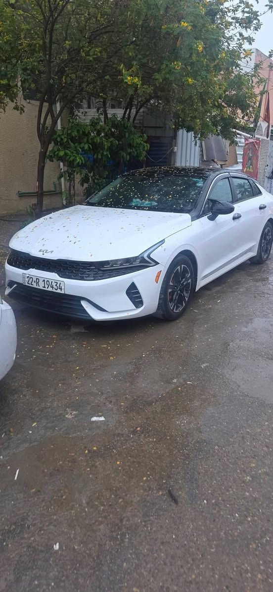 السلام عليكم كي فايف موديل 2023 محرك 1600 تيربو مواصفات السياره /بصمه/ تحديد مسار/ رادار مامي / رادار جانبي /نقطه عمياء / تحكم ستيرن/ ماشيه42 ميل صبغ بيه جنطه فقط بدون دواخل بدون يرباك صور حادث بلمنشورالسعر 175 وبيه مجال قليل مكان بغداد الغزاليه ***********
