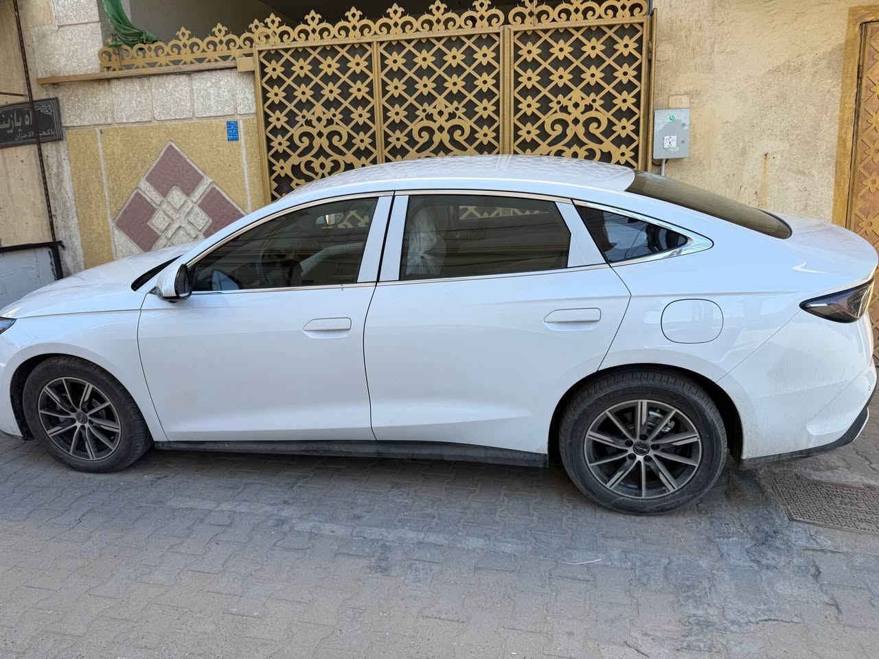 بي واي دي سيل 6 ماشيه 4 الاف اربع كامرات وشاشه جبيره وكشن كهرباء بصره تحويل جديده كلش السعر ب150 وبيهه مجال قليل لشراي المكان بصره والشراي يتصل *********** البصرة, العراق
