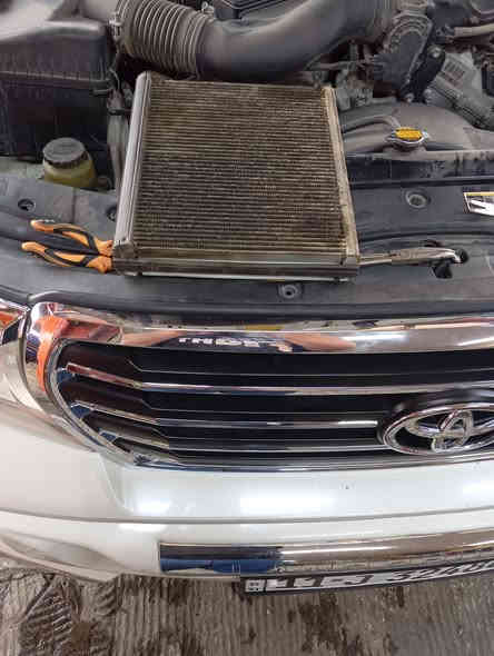 #تويوتا-لاندكروز  #فريز_التبريد_دنسو_الاصلي.
مع #شحن_غاز_كيليا_الأمريكي_الاصلي
مع صيانة شاملة لمنظومة التبريد

من الاعمال اليومية للورشه 💯 ✔️✔️
تم الفحص بالجهاز السونار الالكتروني الحديث
تقدم #خدمات_ابوياسرلتبريد_السيارات #خدمة_الصيانه
 الشامله 🔧#لمنظومة_التبريد❄️ وبلاسعار التنافسية مع تخفيظات كبيرة باسعار العمل وفتح #الدشبول_وشحن_الغاز..
#لجميع_انواع_السيارات

#كروب_تويوتا_

علما جميع المواد التي استبدلت اصلية من الوكالة 👍

               ************************

❓كما يتوفر لدينا #جميع #الادوات #والمواد #الخاصة #بمنظومة #التبريد #الاصلية #لكافة #السيارات

#خدمات #ابوياسر_لتبريد_السيارات
#بغداد / #شارع_النضال/ #القصر #الابيض/
مقابل #مدرسه_السعدون.

‏‎#متواجدون_كل_ايام_الاسبوع ✅ حتى يوم الجمعه

                ==========================
 
                   الفحص وتحديد العطل مجانا

*********** حسين 
*********** ابوياسر
