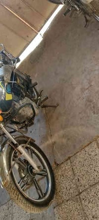 للبيع دراجه ايرانيه  سعره 400 وبيه مجال كلشي شغال نقص فقط سلف  عنوان ب...