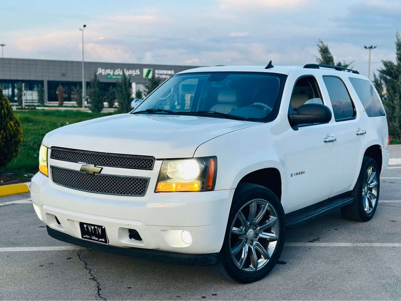 تاهۆ ساغ ساغ دوبەی 
قەپات مواسەفاتی LTZ ی ٢٠٠٩ 
سڵاید دەبڵ ئەکسل جلد و هیتەر 
سێ پارچەی ئەوروپای بۆیاغە 
گێر و مەکینە و کارەبایی تەقەو رەقەی بە شەرت 
موس و بڕاو و ماڵی مەدەنی دەعم و لێدراوی بە شەرت 
کوشن VIP  
سعری کۆتایی ٧٥ گەڵا 

*********** 
*********** Singapore
