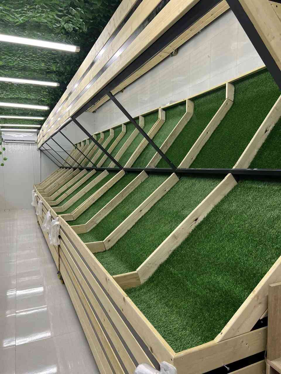 ميز ديكور مخضر للبيع  طول 3 متر عدد 2 طول 4 متر عدد1           ***********
