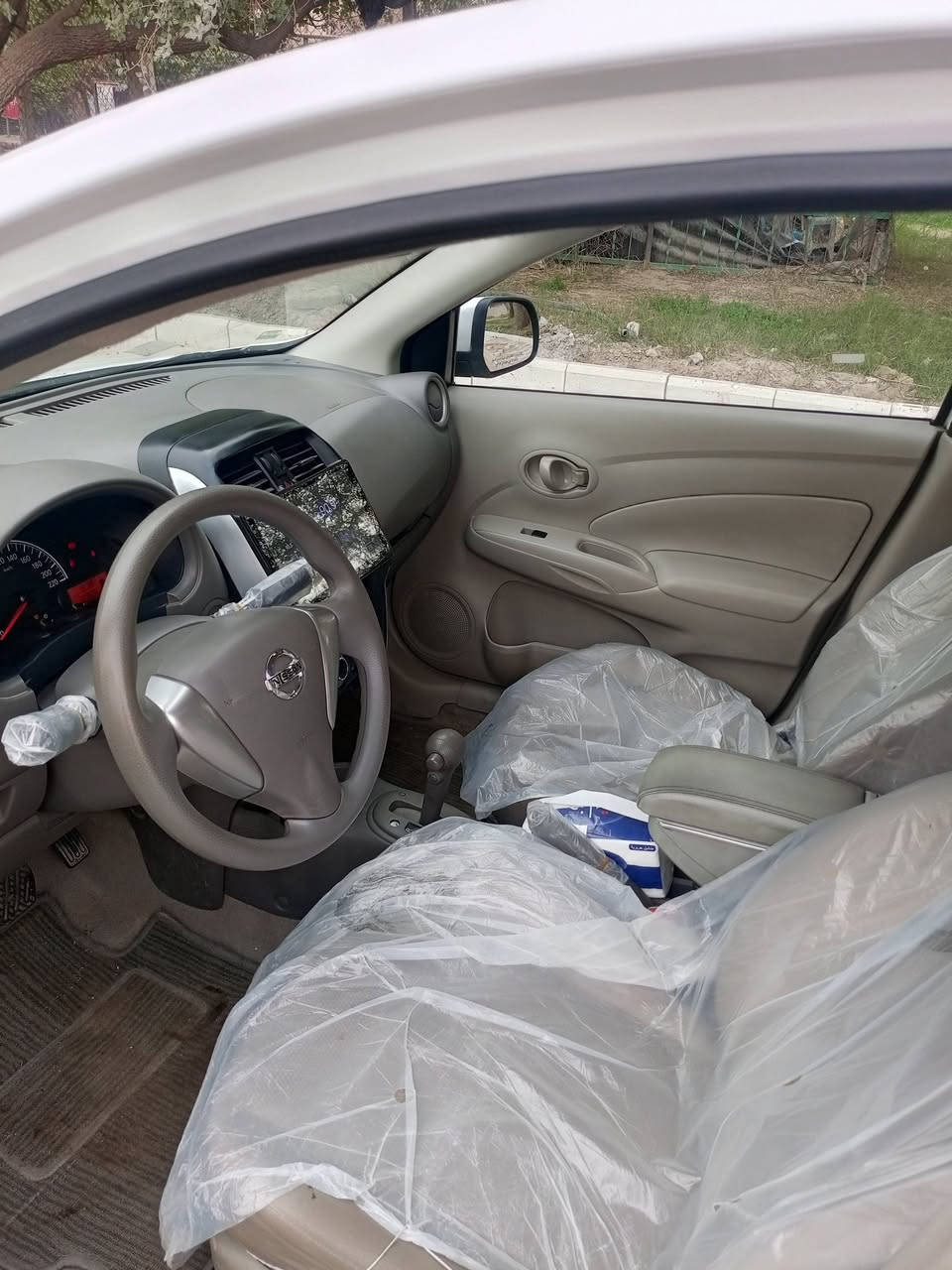 سني هندي لبيع شركه السور مديل 24 مكفوله بيه بس رصعه بلبنيد رقم بغداد بسمي مكاني بغداد ماشيه 72مكلف بنشر ***********
