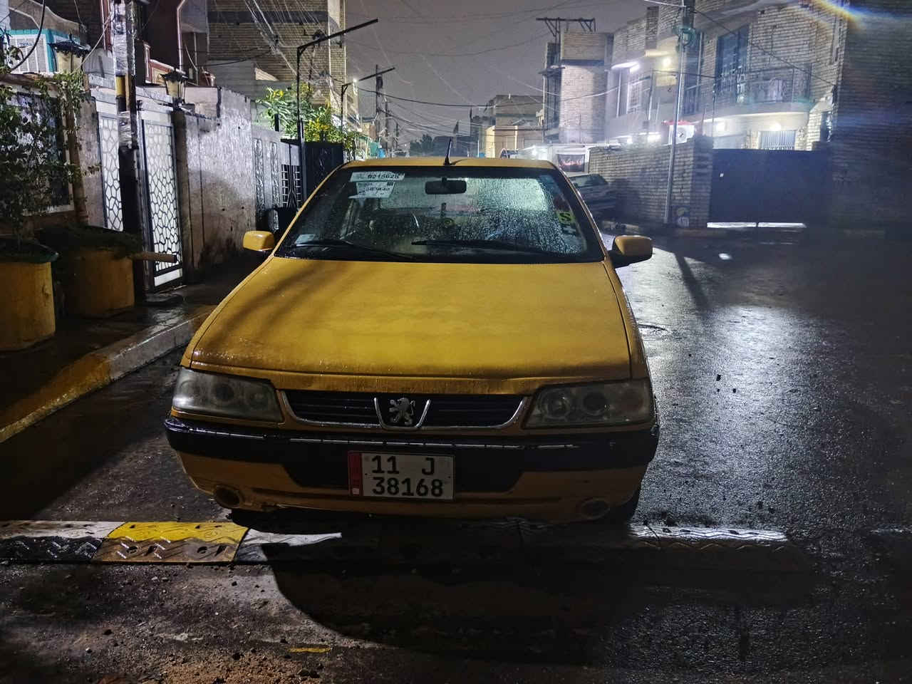 بيجو لميس 2015 كير محرك خير من الله لا صبغ ولا تبديل بس بارد على كد شبر بالجاملغ الايمن صدر خلفي امامي جديد تخم تاير جديد سنويه جديده رقم انكليزي جديد بأسمي هيئه وغرامات مصفره 
العنوان بغداد الشعب  السعر 46 
شرط التحويل
***********
