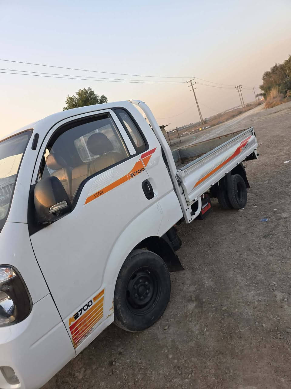 السلام عليكم كيا 2019 رقم بغداد محرك وكير وشاصي كفالة مكفولة من الضربة والتبديل بس باب السايق بي شوي صبغ العنوان بغداد المحمودية شيشبار السعر 123 وبيها مجال قليل موبايل ***********
