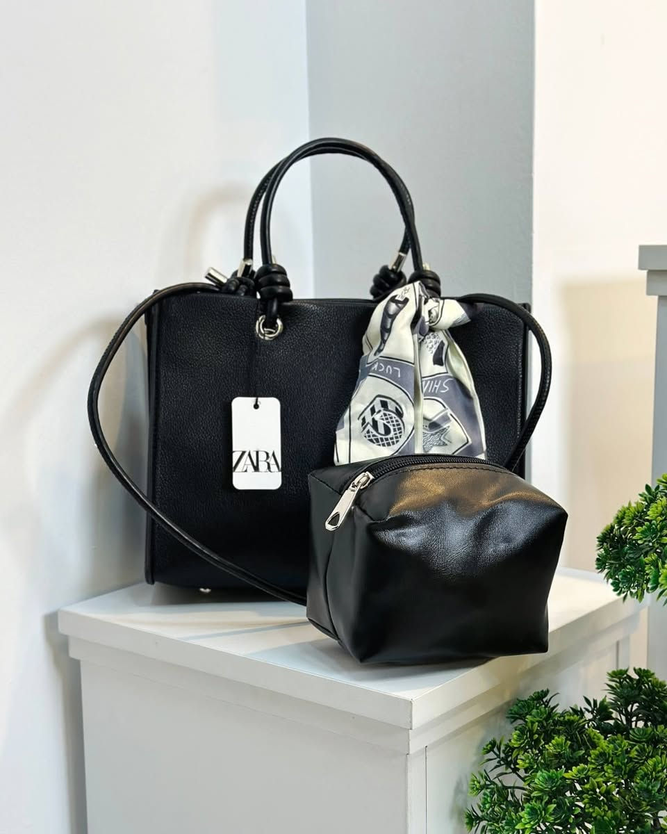 جنط نسائي 
سعر المفرد 18 آلاف دينار
سعر الدرزن 156 ألف دينار
قياس 20 × 27 سم 
واتس اب :***********
واتس اب :***********
