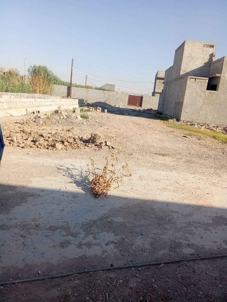 قطعة ارض للبيع طابو زراعي سند 25  واجهيه 11نزال 15.  .. 170 مساحته مكانه بحولي تحرير
 لاستفسار ***********
