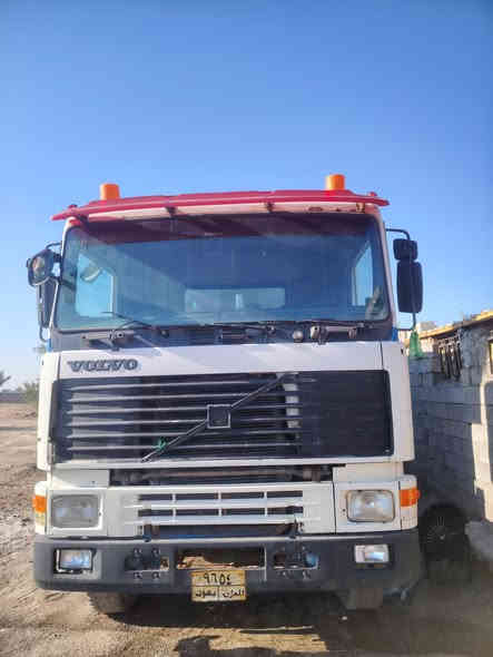 سلام عليكم سياره للبيع مديل ٩٢ السياره مكفولة كفالة عامه مكينه ٢٢ كير ٣؛٣ مجموعة ٨٢ تخم تاير عوزه بس زوج المكان الكوت رقم الهاتف ***********
