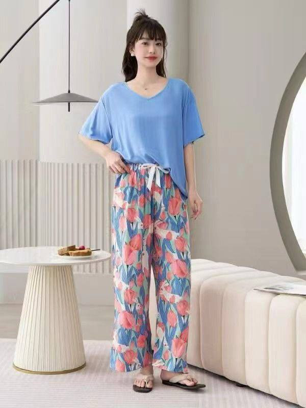 ترند الموسم كشمير درجة اولى 😍 الاصلي شرط 
شرط الفحص نوعية ممتازة ميشيل بل غسل يختلف عن الموجود بل سوك 
مشكل الوان
قياس واحد فري سايز ✨


**إذا كنت صاحب هذا الإعلان وتريد حذفه لأي سبب، رجاءا أرسل رسالة إلى الدعم الفني**