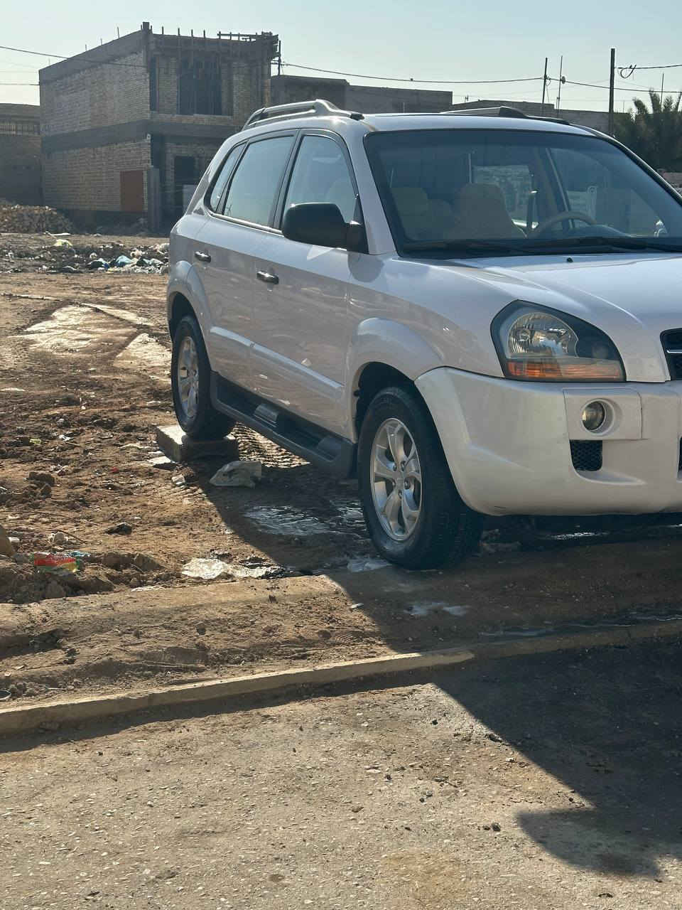 السلام عليكم للبيع توسان مديل 2009 فول مواصفات خليجيه  مكينة 2000 اربعه سلندر مكفوله كفاله عامه من صبغ تبديل تريد وكاله تريد تحويل جاهزه حداديه مكينه كير تخم تاير جديد /مكان السيارة ديوانية /اتصال ع رقم ‏‪0780 648 3479‬‏
