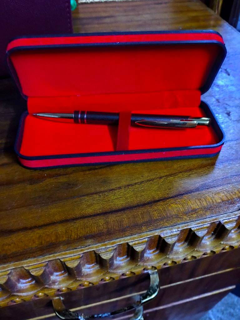 جميع أنواع الملابس نسائي اطفال بناتي ولادي رجالي صداري حجابات بنات مال صلاة كامل اشكال شتوي صيفي جنط نسائية مدرسية  جنطة سفر شمسية مزهريات ورود بلول حيل نظاف اسعار من الالف الى خمسة انسب الأسعار واكو جدد اش تحتاجين تفضلي خاص ***********
