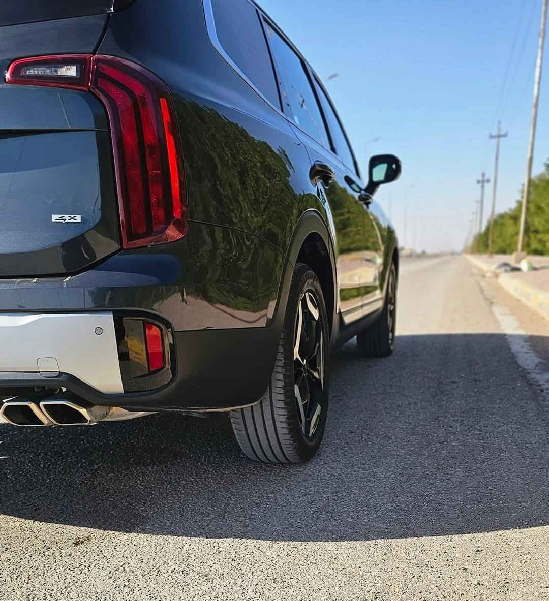 السلام عليكم كيا تيلورايد موديل 24 وارد امريكي حادث خفيف فول مواصفات ماعدا الجنطه ماشيه 27 رقم واسط الاتصال على الرقم ***********
