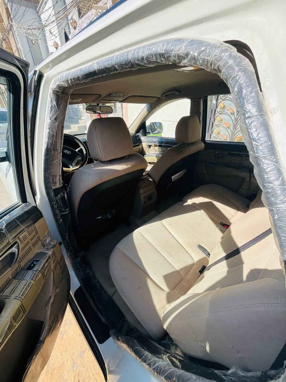 سنتافي 2012
محرك 6 سلندر 3600
تبريد 3 قطع 7 راكب رقم بابل انگليزي بأسم الوالد السيارة مال جناي ما ناقصها شي كلش مرتبه گشرها حلو ونظيف بيها قطعة الباب الخلف السائق مبدل ومصبوغ وبيها خدش باب الصدر على وضعه ما لاعب بي
سعرها 168 وبيها مجال بسيط حگ الجيه بخدمتكم مكان السيارة في النجف رقم الهاتف *********** النجف, العراق
