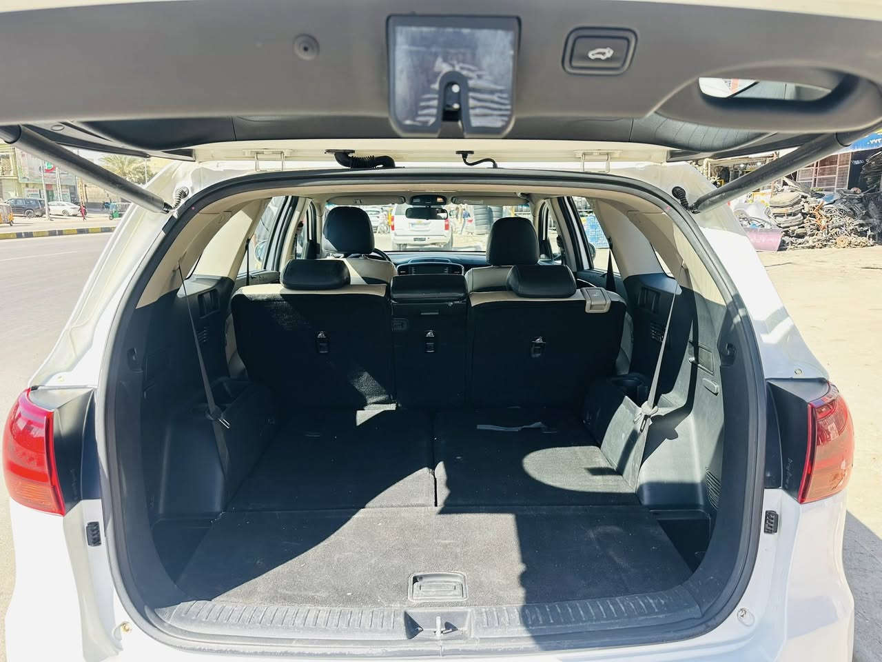 السلام عليكم
سورنتو 2019 خليجي للبيع هزة ورقم جديد بأسمي 

ماشيه108 الف حقيقي

لايتات وبروجكترات زينون بلادي 

سيارة جديدة محرك 6 سلندر 

بصمة تشغيل 

بصمة ابواي 

كشنات جلد كهرباء 

4 انظمة قيادة 

 شاحن واير ليس

گير 8 نمر 

فول عدا البانوراما 

مري شفط 

نظام ترحيب 

3 قطع تبريد 

7 راكب 

حساس امامي خلفي 

مكفوله كفاله عامه  

سنويه بأسمي رقم بغداد 

مكاني بغداد البلديات

السعر 255 وبيه مجال 

 0771 488 6659
