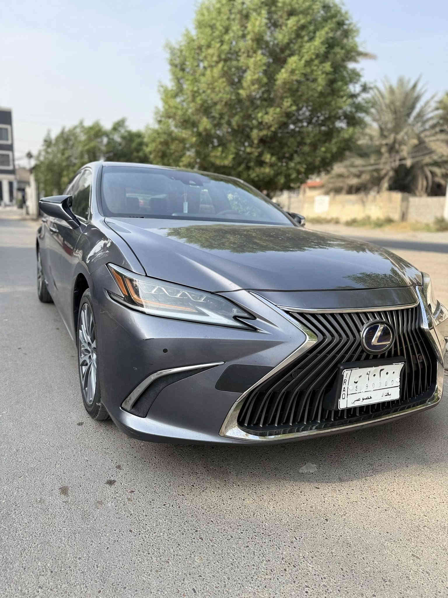 Es300h
2021
هايبرد وبانزين
رقم بغداد
ضربه امامية خفيفة جدا
  مكفولة من الصبغ وبدون ايرباك وبدون دواخل وبدون شواصي
مبدل بيها فقط لايتات ودعامية والشباك
حادث موجود مع الصور
رقم شاصي مرفق ايضا بلصور
ماشية ١٢٠ الف كيلو
سيارة جديدا جدا
كامله بدون اي نواقص
مواصفات فول
سلايت
شاشة كبيرة 
تبريد وتدفئة كشن
داخل لونين
رادار امامي وجانبي وخلفي
لايت ٣ فصوص
حساس ٣٦٠ درجة
كاميرا خلفية
ماوس تحكم
تبريد خلفي
كشنات جلد وتحكمات كهرباء
صندوق كهرباء
سيدس ٦ قرص
Carplay
هواي مواصفات بيها بعد
تحويل ثاني يوم
مكانهة بغداد حي الجامعة
***********
السعر
260 ورقة
