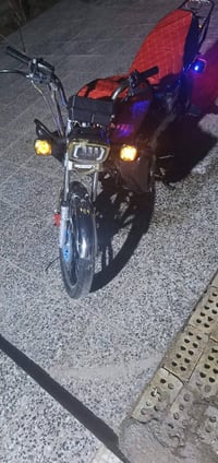 دراجه سيفان موديل 2024  سعر 450 وبيها مجال مكاني بغداد المعامل عل سياح...