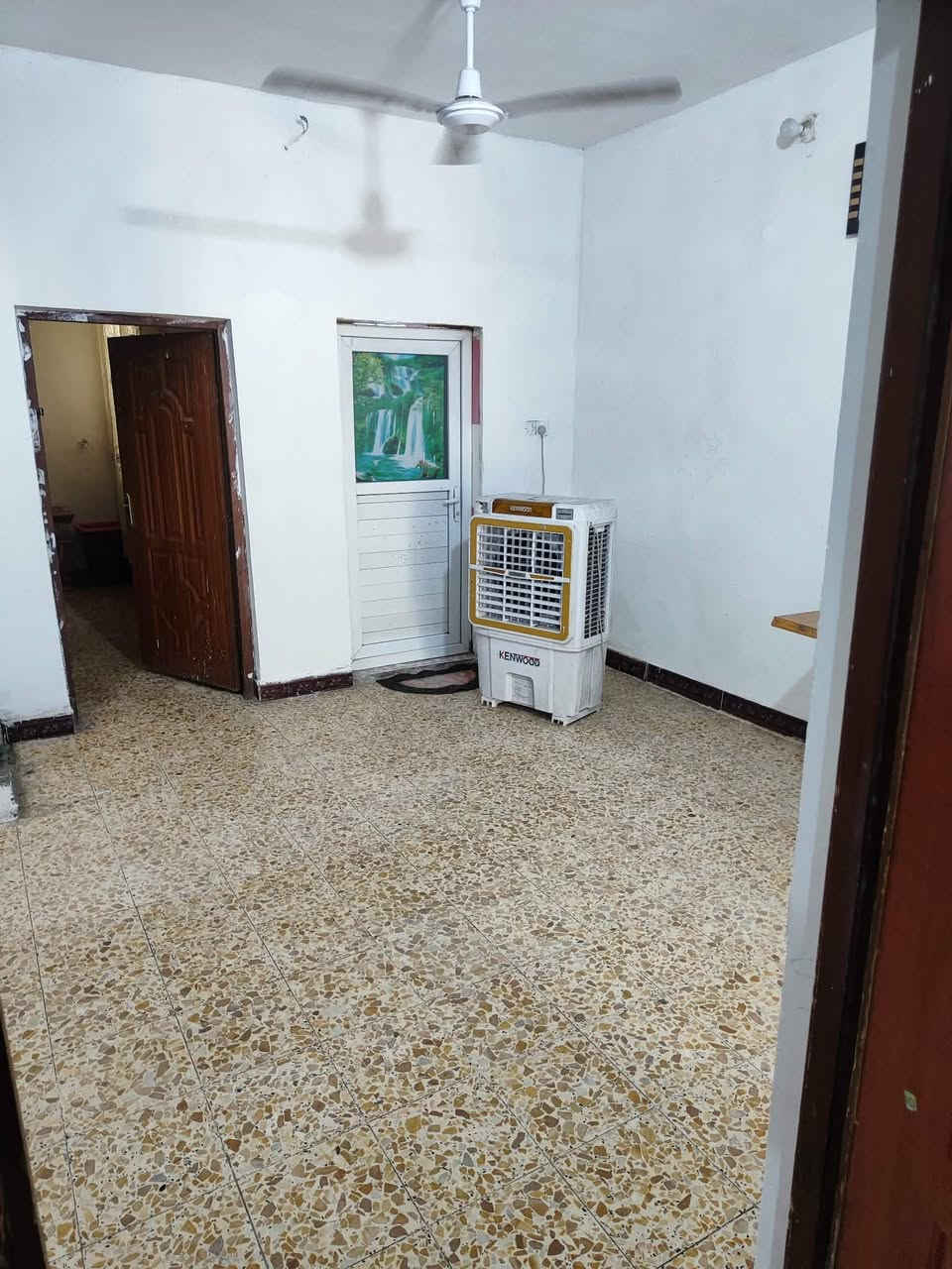 السلام عليكم 
بيت للبيع زراعي مساحة ١٢٠م حي النصر مجاور مدارس امل الاجيال 
الدربونة مقابل بيت ابو عدي ابو المجلس البلدي 
للاستفسار ***********
