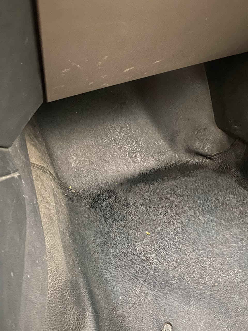 جيتا ١٢ خليجي محرك ٢٠٠٠ طبيعي تبريد قطعتين مكفول من الضرر والصبغ للاتصال ***********
السعر ١١٦ بغداد / علي الصآلح 
تحويل مباشر باي مكان تريد
