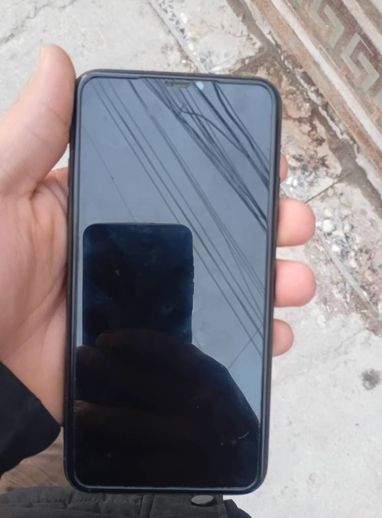 السلام عليكم ايفون ١١برو ماكس للبيع
جهاز مامفتوح ولا مبدل شي عله حطة الشركه الجهاز كله شغال
فيس ايدي سماعات هزاز كامرات كله شغال جهاز كلش نضيف
ذاكره ٢٥٦ بطاريه ٧٩ السعر ٤٠٠بي مجال للستفسار متواجد خاص
رقمي ***********فقط واتساب مكاني بغداد البلديات
