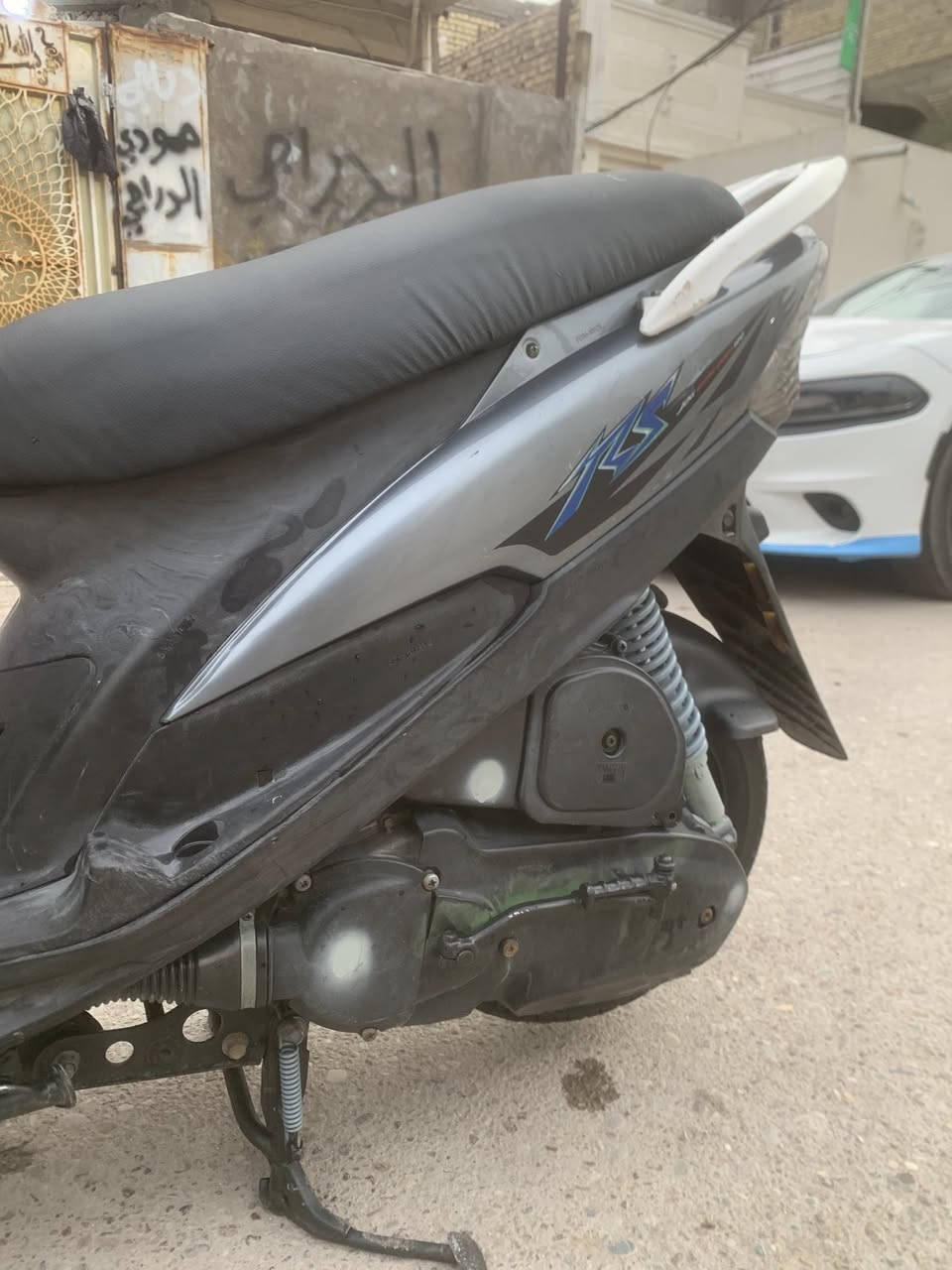 سلام عليكم ماكس عدله دراجه جديده بمعنه لكلمه مكينتها خرسه سلف هندر 650وبيها مجال مكاني بلديات ***********
