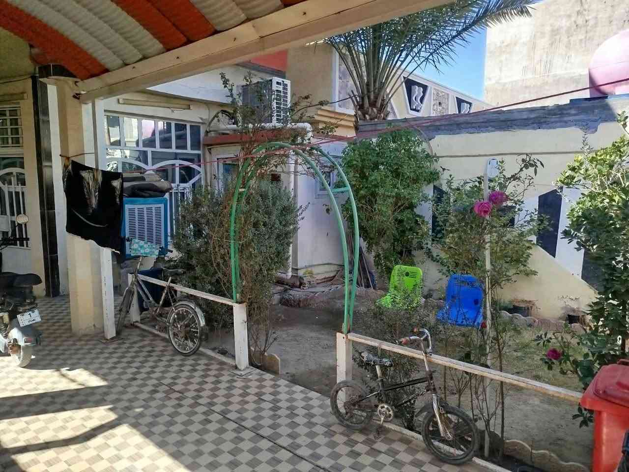 السلام عليكم...
 دار للبيع طابو صرف طابقين يحتوي على اربع غرف نوم
بغداد _ المحموديه / حي بدر /  قرب المدرسة الصينيه الجديدة خدمات كامله تبليط ماء مجاري
المساحة 150م |  واجهة 7 ونص م |  نزال 20 م 
 للاستفسار  ه‍ 
***********
***********
