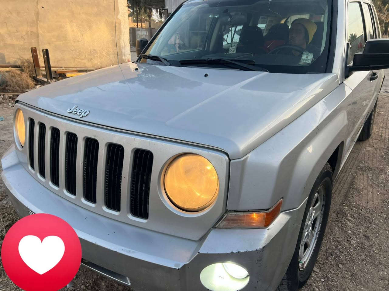 جيب باتريوت موديل 2007 ، رقم بغداد ، السنوية باسمي مدة النفاذ بــ29 ، كاملة وجاهزة المكينة خير من الله ، تخم تاير جديد ، باتري جديد ، تبريد منظومة كاملة بدلتها وتدفئة ، يعني الحمدلله كاملة وجاهزة ، بالواقع احلى من الصور ، وشوف بعينك ، رايدها بـ75 وبيها مجال  .
مكاني بغداد المحمودية
‏‪***********‬‏
