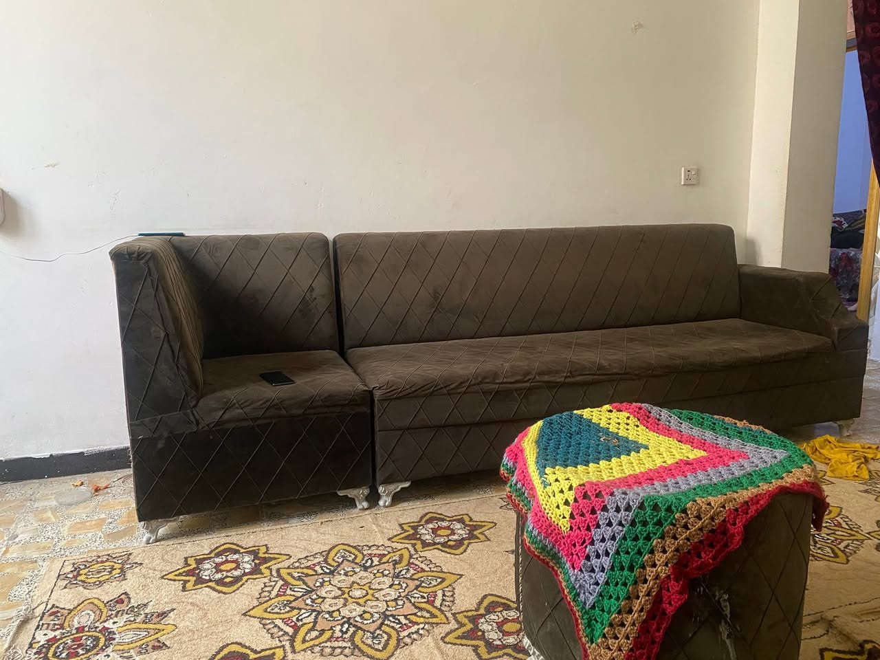 قنفات للبيع ٨٠وبيهن مجال ***********
