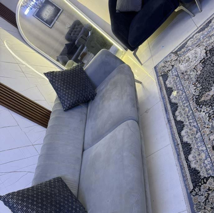 تخم قنفات ٨ مقاعد سرير من اثاث هوم سنتر تخم نظيف بدون اظرار مكان دوره الاثورين


**إذا كنت صاحب هذا الإعلان وتريد حذفه لأي سبب، رجاءا أرسل رسالة إلى الدعم الفني**