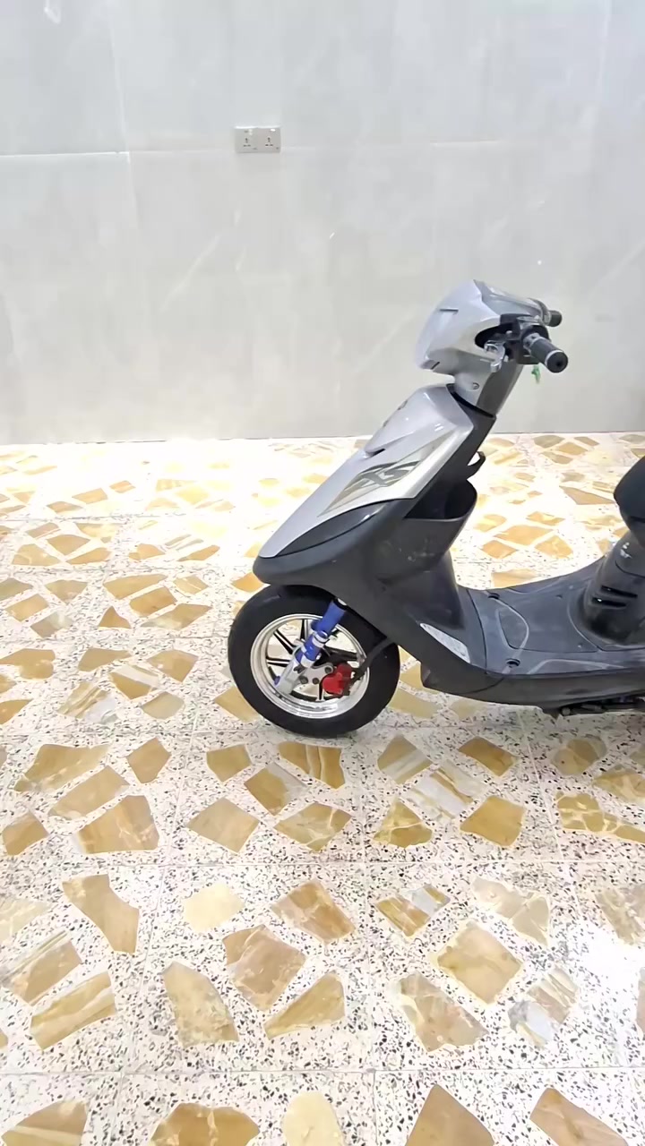 تدراجه البيع دراجه ماكس عدله كفرات رصاصي اصلي وشرط ختم واحد دراجه ما داكه هندر دراجه بس سلف وما صاله هواي من طالعه من الوكيل دبلات جدام سمائي وصالنصه ام اصوت وشرط الشلعه والمعدل السعر خاص التواسل ***********
