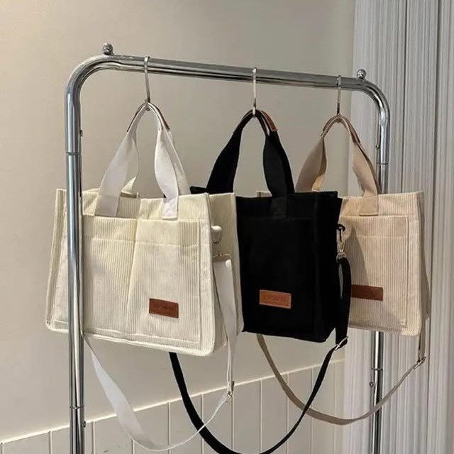 ✨ شنطة كوردروي أنيقة وعملية ✨

🤍 لون كريمي هادئ يليق على كل الإطلالات
👜 تُستخدم كشنطة يد أو كتف
📦 واسعة ومناسبة للجامعة، الدوام والمشاوير اليومية

💰 السعر: ٨,٠٠٠ د.ع فقط
🚚 التوصيل: ٤,٠٠٠ د.ع لجميع محافظات العراق
✅ ضمان فحص القطعة أمام المندوب

سعرها لطيف وشكلها مرتب ويطلع حلو على اللبس اليومي 🤍

#اكسبلور_فولو #اكسبلور_explore #حقيبه #جنط #trend


**إذا كنت صاحب هذا الإعلان وتريد حذفه لأي سبب، رجاءا أرسل رسالة إلى الدعم الفني**