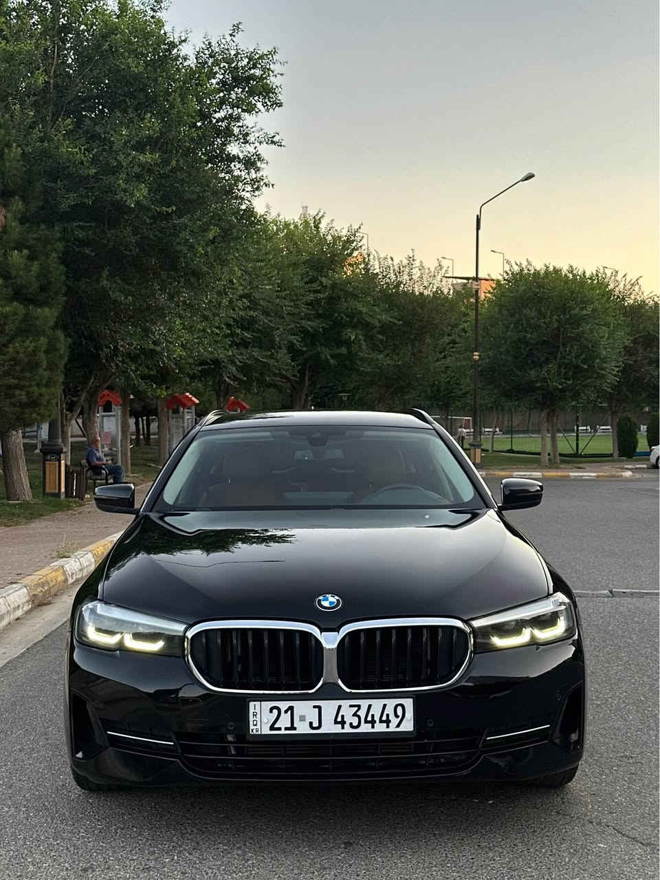 BMW 520 2023

ڕەنگی ڕەش 
مۆدێلی ٢٠٢٣ ستەیشن
خلیجی 
مەکینە ٤ بستۆن توین پاوەر تۆربۆ 
ناو قەیسی 
شاشە گەورە  گێچ ئەلکترۆنی 
کوشن جلد و کارەبا و خەزن 
سوکان ڤۆلیۆم و تەحدید سورعە 
ئۆتۆ هۆڵد و برێک بەسمە 
٣ مۆدی لێخوڕین
تەبرید مەرکەزی 
بەسمە 
حاسە 
تەبرید لەمس 
لایتی پێش و دواوە لید 
ناوی سەیارەکە کامل لیدی بیلادیە 
سندوق شەفت 
گێچی ئێم پاوەر 330KM  
٢ بەسمەی بیلادی 
تەبریدی لای سایەق و سەکن بە جیا هەوا و دەرەجەکەشی بە جیایە 
سەیارەکە فول مواسەفاتە سڵاید نیە 
سەیارەکە بەکارهاتووی ناو مەطاری دوبەیە
زۆر تازەیە و یەک دینار مەسرەفی تیا نیە 
پێش و دوای چرکەی تیا نیە 
گێڕ و مەکینە و ئەکسل و تەقە و رەقە و هەموو گیانی بە شەرت
بە ناوی خۆمەوەیە 
 یەک چەمەلخی پێشەوە سایەق بۆیاخە بێ کرانەوە بێ ناو گرتن بێ ئێرباگ 
سعری ٢٠٨ گەڵا 
*********** السليمانية, العراق
