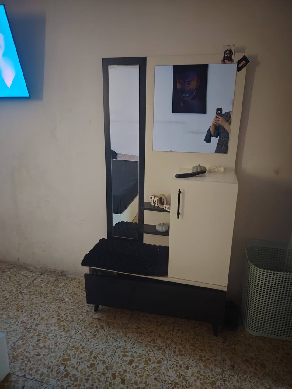 غرفت نوم تركيه هيه ودوشك وضهر كنتور مو فايبر بلوك  عدد غرفه 5قطع سعر 500 ويه فتح معدهه شد بيهه مجال ***********
