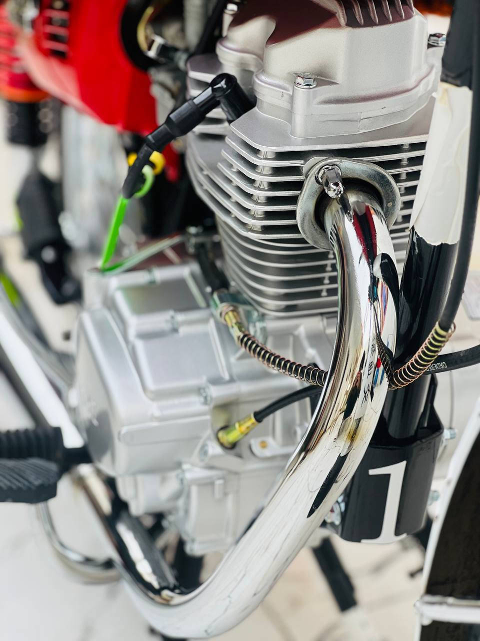 سلام عليكم دراجة للبيع نامه شلامجه من البرغي للبرغي بس شاصي سكنر مكفوله من كشي مكان الحمزه شرقي سعر واحد و 100 وبيه مجال بعده عل سحك ستفسار عله هاذ رقم ‏‪0788 078 9162‬‏
