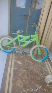 عجلة • حجم ١٦