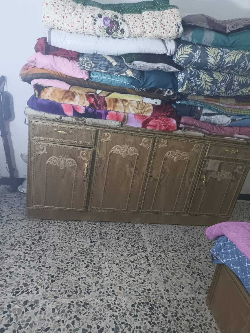 سلام عليكم اغراض مستعمله غرفه نضيفه لفوفيه سعرهه ١٥٠ بيه مجال كنتور ٢٥٠ بي مجال جربايه ٢٠٠ بغداد يم مطعم درويش رقم ***********
موجود عل خط
