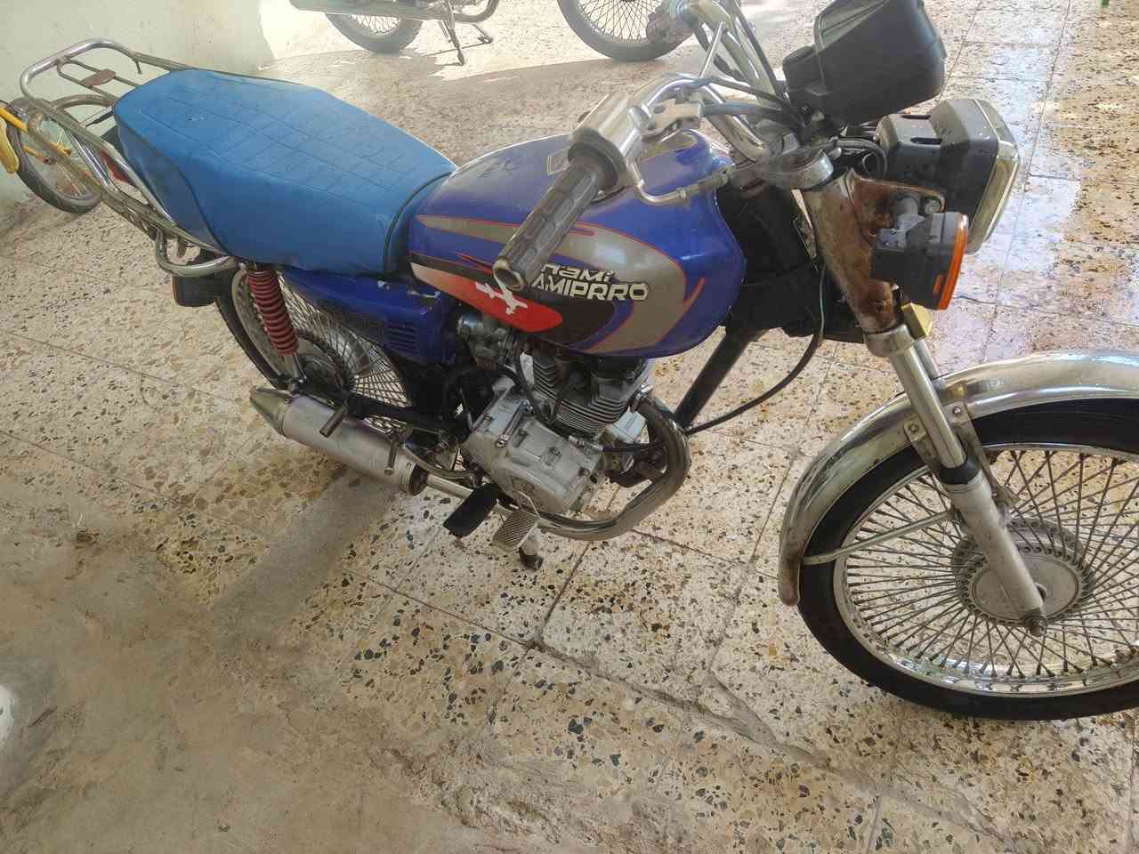 تايكر 2019نضيف سعر 280 مكان حمام العليل ***********
