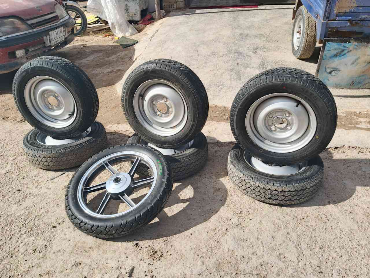 ***********
السلام عليكم تايرات للبيع سعر الزوج 125 وبه مجال شيء بسيط كان فلوجه توصيل ما عندي
