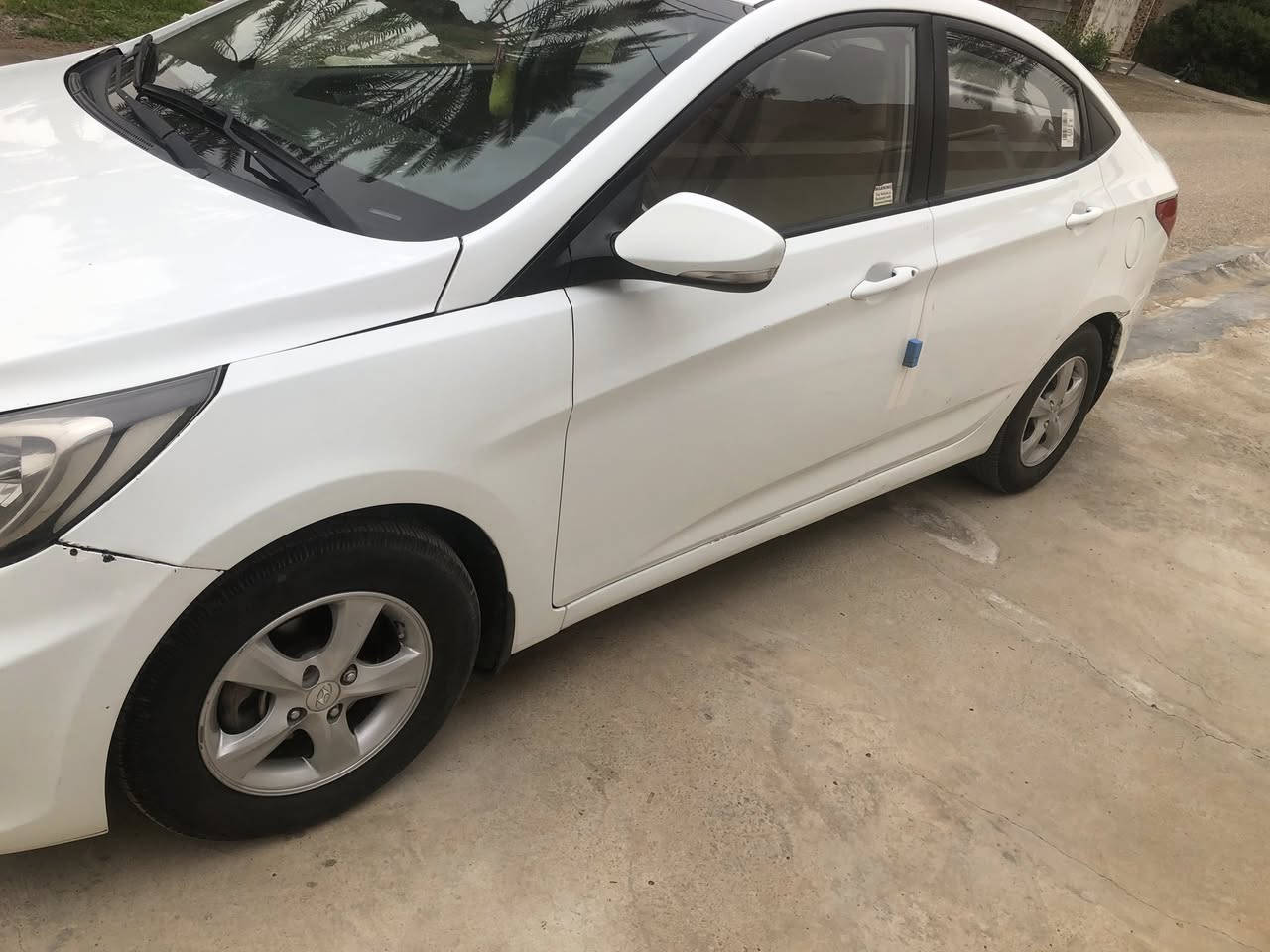 سلام عليكم
اكسن 2015  رقم بغداد  قطعتين  صبغ مكينه 1400 بسمي ***********
