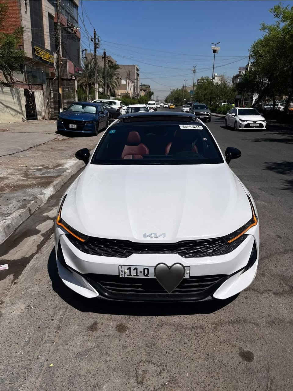 السلام عليكم
للبيع K5 موديل 2023 وارد امريكي 
سنوية مجددة باسمي شخصياً 
فول مواصفات واضحة ضمن الصور 
حادثها خلفي بدون ايرباك 
مكاني بغداد البنوك سعرها 190 ورقة
للاتصال بالرقم فقط : ***********
