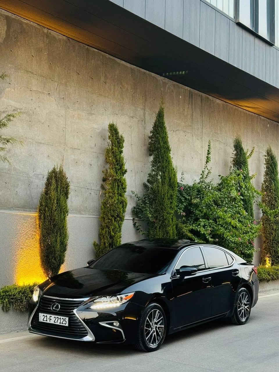 Lexus es 350 2016
لكزس ٣٥٠ موديل ٢٠١٦ ... 
السيارة غني عن التعريف فولل فولل مواصفات و داخل قرميدي السنوية جديدة و خالي من العيوب و فقط بي قطعة صبغ بدون دواخل بدون ارباك كلشي بشرط كير محرك كهربأي كامل خالي من العيوب و تعتيم الجامات ويا جديد لحد شهر ١١ 
***********
***********
