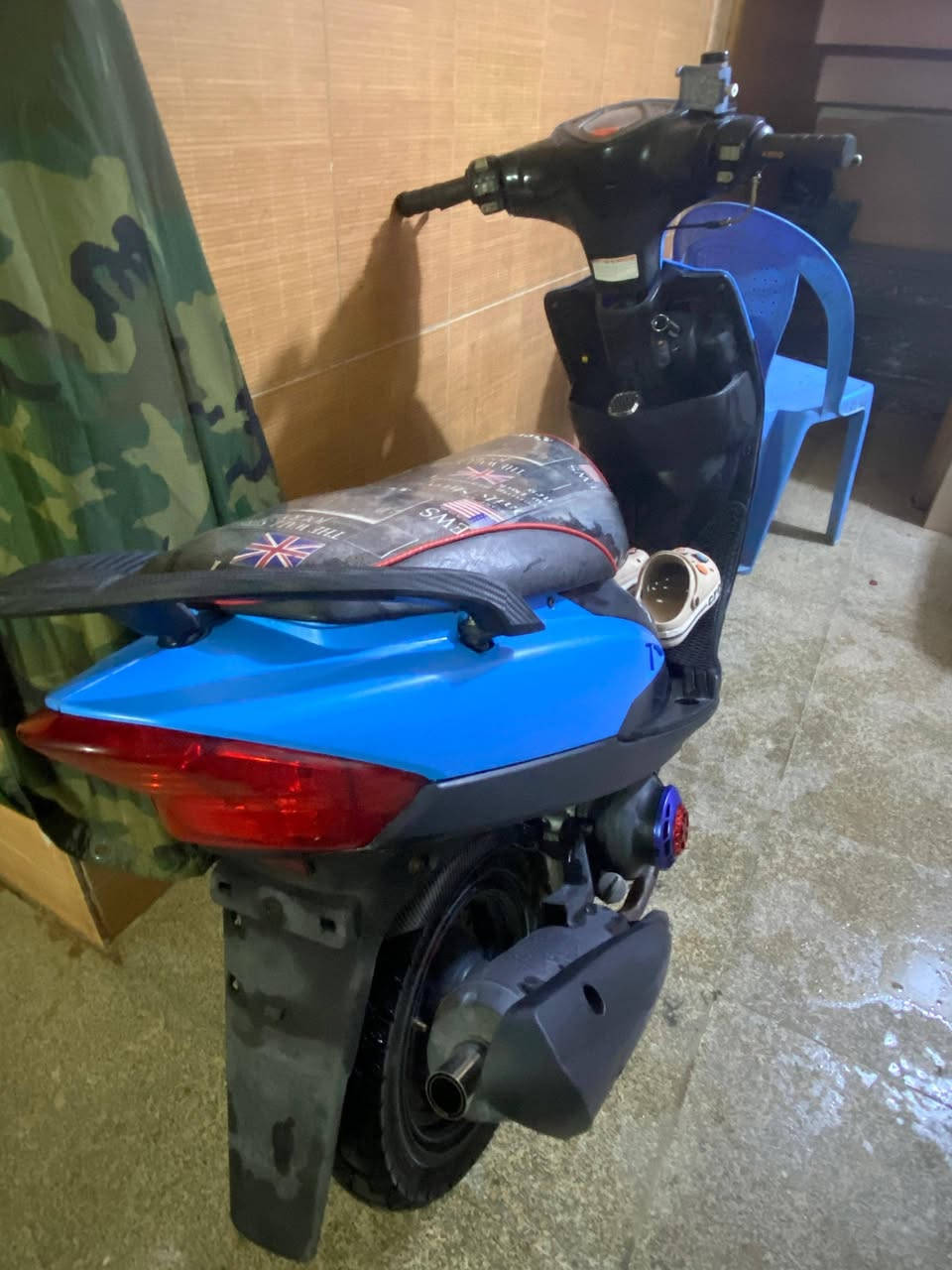 السلام عليكم للبيع دراجه ماكس عدلة دراجة كاملة مكينة بلادية برغي ما مفتوح بيها ماصارلها 6اشهر من نازله من الرمبة الدراجه شغاله نكره سلف وهندر كهربائيات كلها كامله دبلات رياضه جدد تايرات جدد دشبول رياضي 7 الوان صالنصة رياضي الدراجه كامله على اخر حبايه ما ناقصها شي
السعر 725 وبيها مجال بسيط العنوان بغداد جكوك قرب عادل ماركت للاستفسار الاتصال على هذا الرقم ***********
