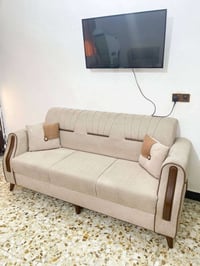 تخم 10 مقاعد بلوك ثقيل مستعمل شي قليل سعره 8000مكاني بغداد لدوره 07710...