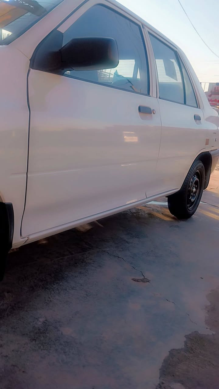 السلام عليكم سايبه موديل 24 سياره كفاله عامه ماشيه 9ونص رقم موبايل ***********
