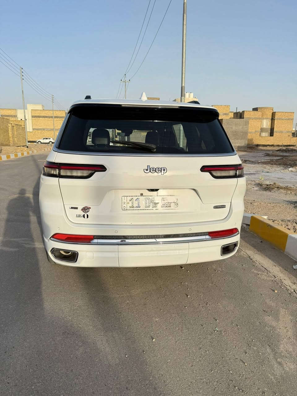 🔥 جيب كراند شيروكي فئة اوفرلاند وارد امريكي 
للبيع 
✅الموديل : 2023
✅ الممشى :  55الف 
✅ مكينة 3600 ( V6 ) 
✅ رقم بغداد الجديد بأسمي 

المواصفات 
⭐️ كشنات vip منفصل 
⭐️ كشنات الامامية والخلفية تدفئة تبريد + مساج + خزن وضعيات
⭐️ تشغيل عن بعد 
⭐️جنطه كهرباء
⭐️بانوراما
⭐️ سبعة راكب 

⭐️ انارة ترحيب اثناء الاقتراب 
⭐️ انارة داخلية LED 
⭐️ رادارات + تحديد مسار وقيادة ذاتية 
⭐️ رؤية ليلية 
 وبعد بيه هواي مواصفات 
السيارة بچم كبس مكفول واستخدام شخصي استوردتها ع ايدي وسعرها جدا مناسب مال جناي وبالخير ع الي ياخذها  
📍العنوان : ذي قار
💵 السعر : 350 بيها مجال
بيع او مراوس حسب القناعه
للاستفسار 
***********
