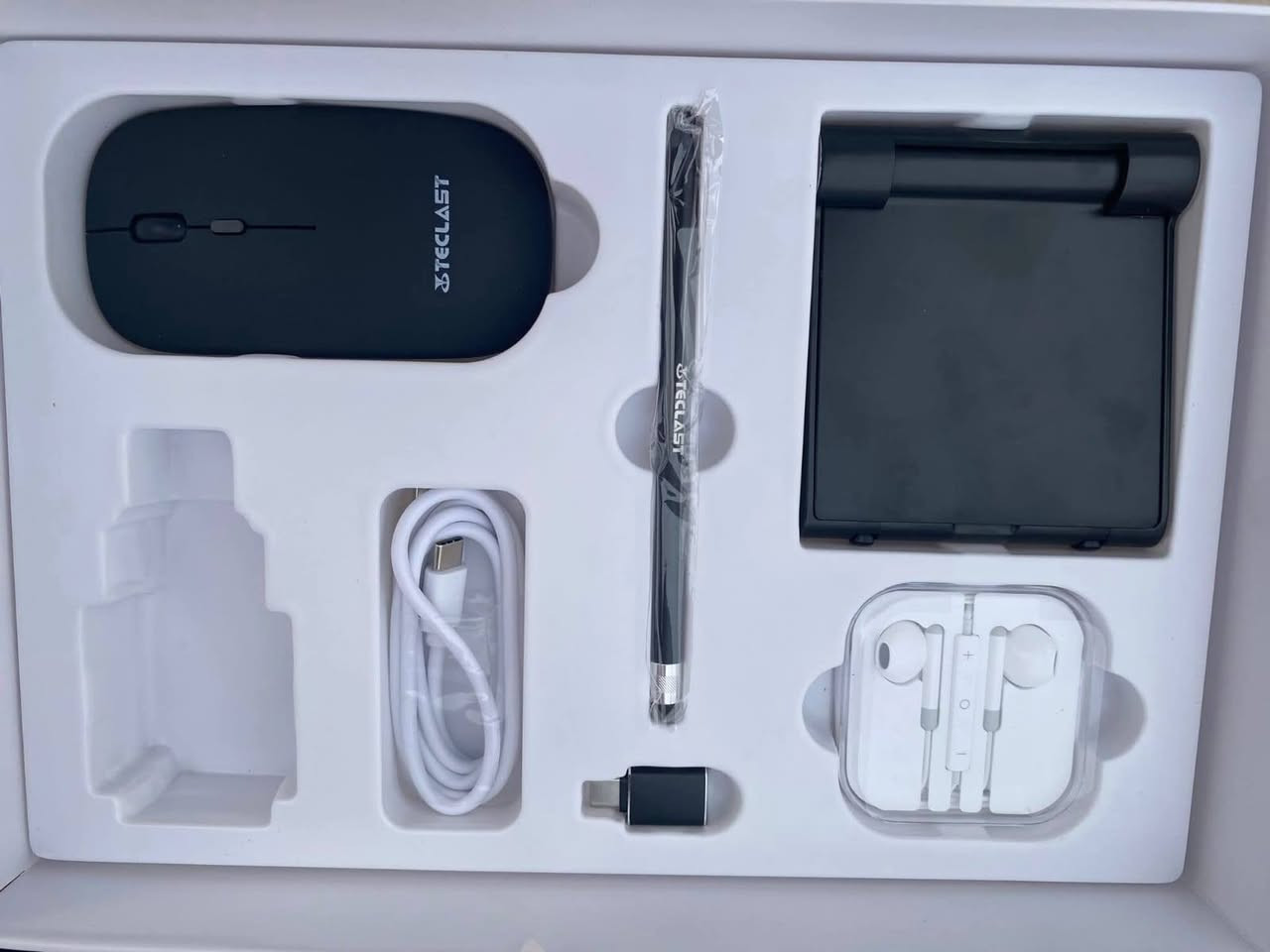 تابليت واحد ذاكرته 128سعرة 125
وثاني ذاكرته 64سعرة
ب100
الاستفسار 
***********
