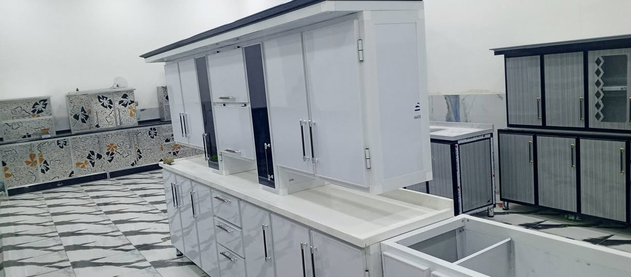 شهاب · العنوان مغربة شيشان ثانيه قرب صيدليه الواحه  ***********
