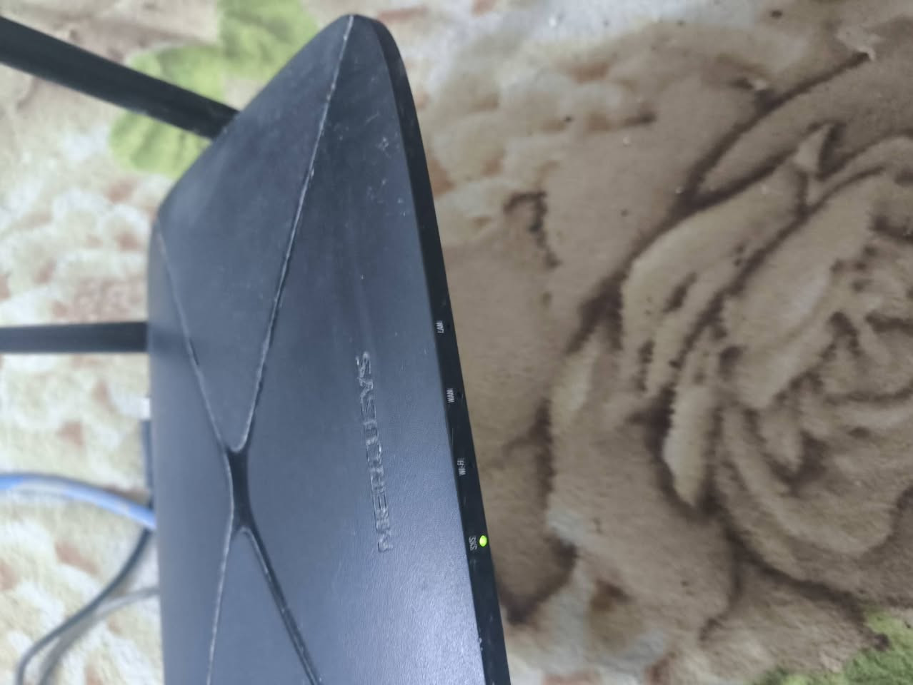 السلام عليكم منضومه انترنت كامله ما بيها كل نقص او شغاله شرط الفحص كلهن للبيع مثل ما موضح بل صور استخدام 4 شهور مكاني نجف سعر 100 قفل ( نانو + راوتر عدد 2 + يوبي اس)  متواجد واتساب او مسانجر ***********
