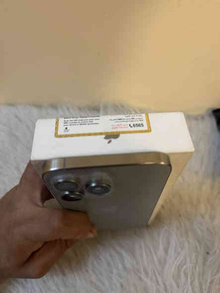 السلام عليكم ايفون 15برو ماكس 256 بطاريه 89 الجهاز وتر زلغ ما بي نضافه 100 كامل ملحقات كارتون مطابق للون المميز جديد مكفول لا مصلح ولا مفتوح اريده ب1025 او بي مجال مكاني بغداد ***********
